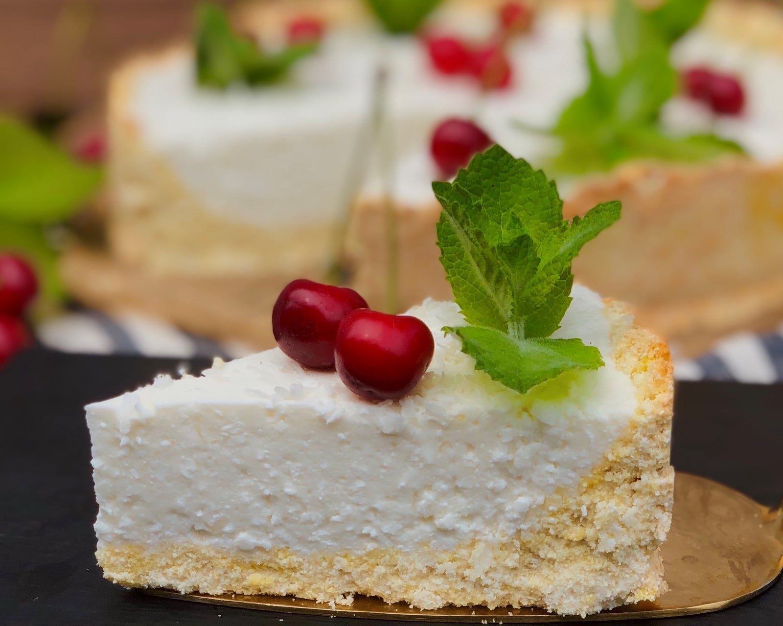 Svaigā kokosriekstu kūka bez cepšanas - Vitamins.lv