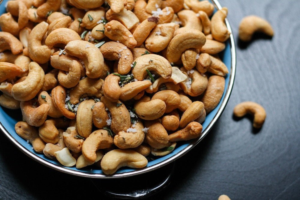 Vēlies samazināt holesterīna līmeni? Ēd riekstus! - Vitamins.lv